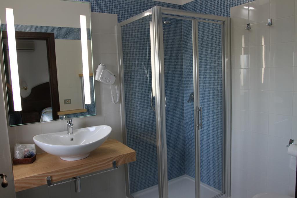 Hotel Mediterraneo Santa Maria Navarrese Oda fotoğraf