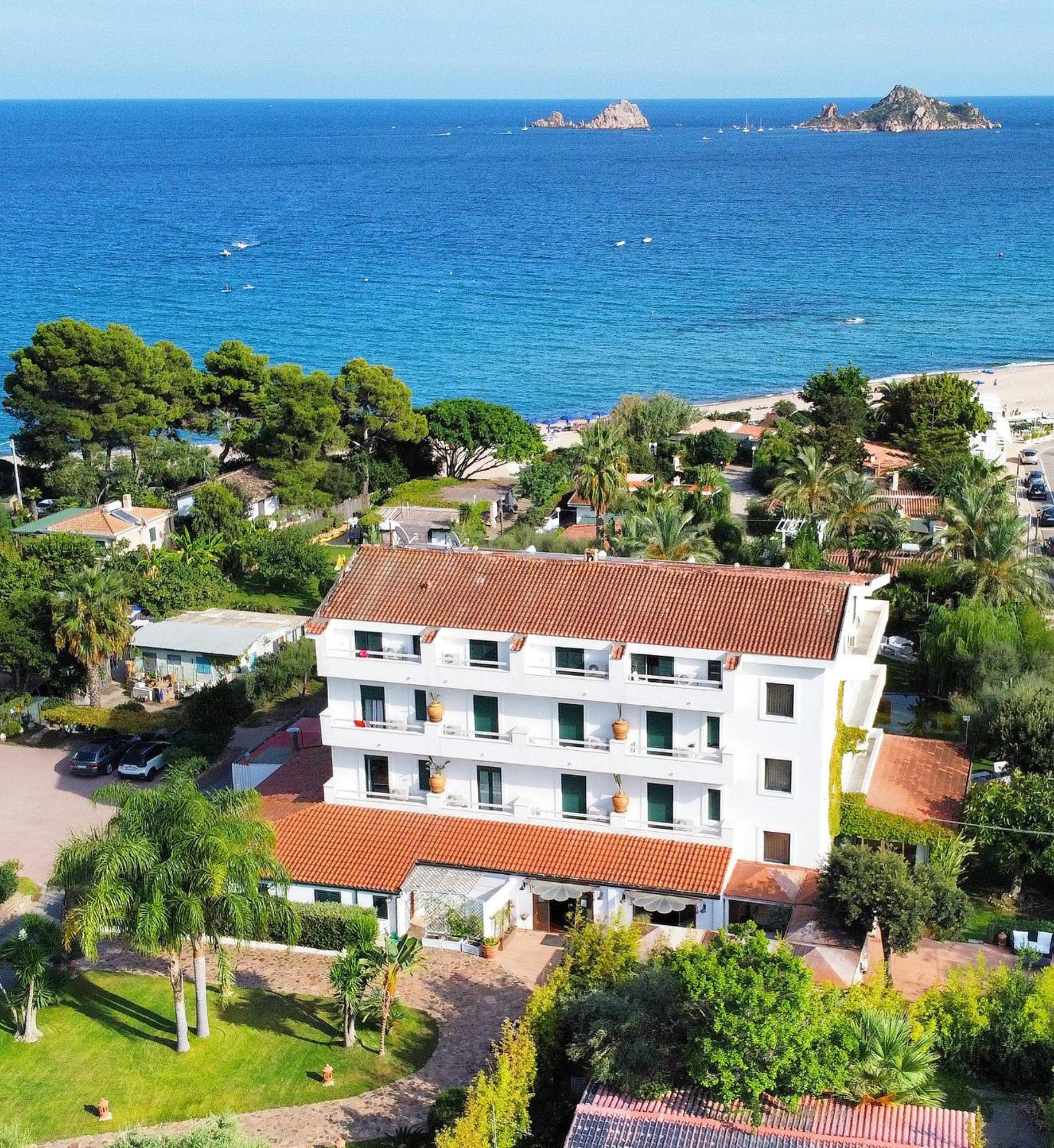 Hotel Mediterraneo Santa Maria Navarrese Dış mekan fotoğraf