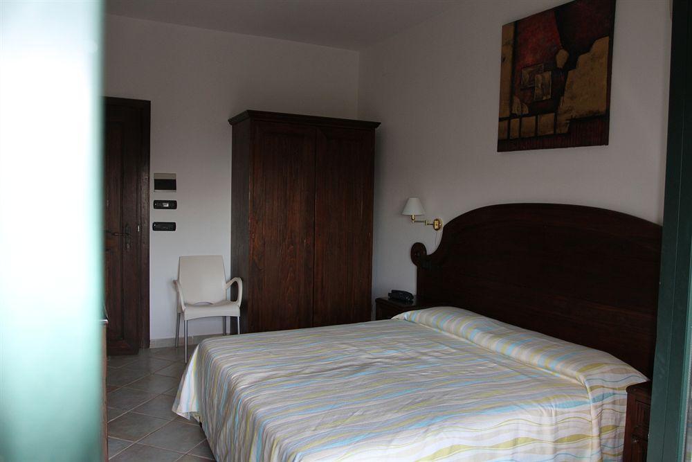 Hotel Mediterraneo Santa Maria Navarrese Dış mekan fotoğraf
